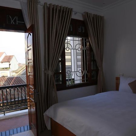 Moon & Sun Hotel Hue Exterior foto