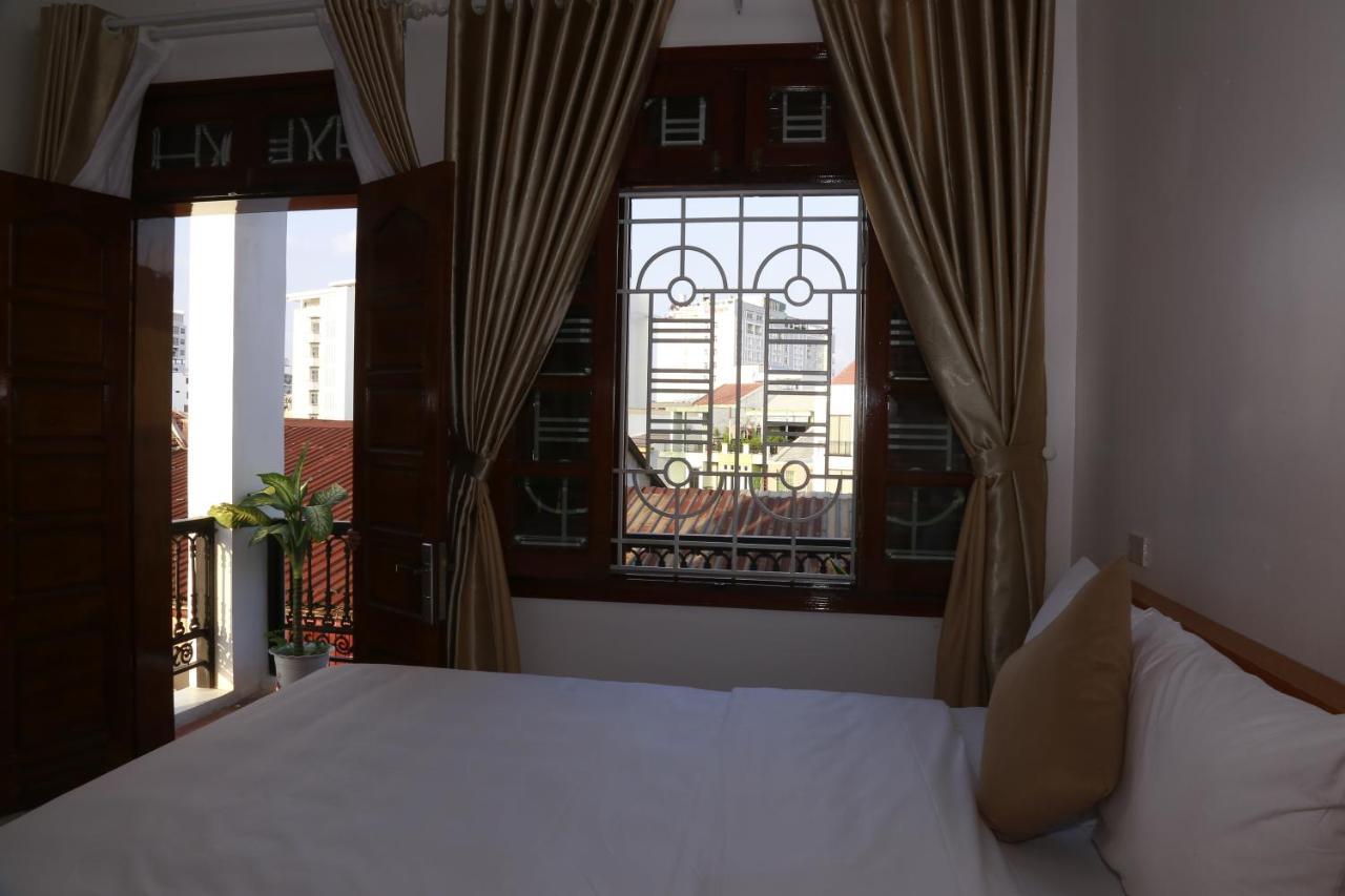 Moon & Sun Hotel Hue Exterior foto